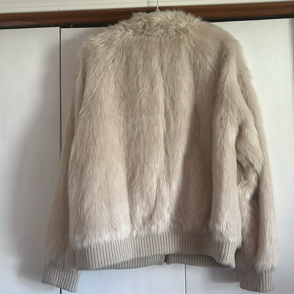 Banana Republic women’s faux fur jacket size XL Tall - Picture 4 of 6